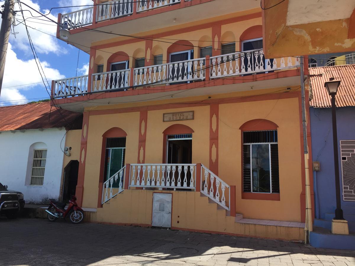 Hotel Aurora Flores Exterior photo