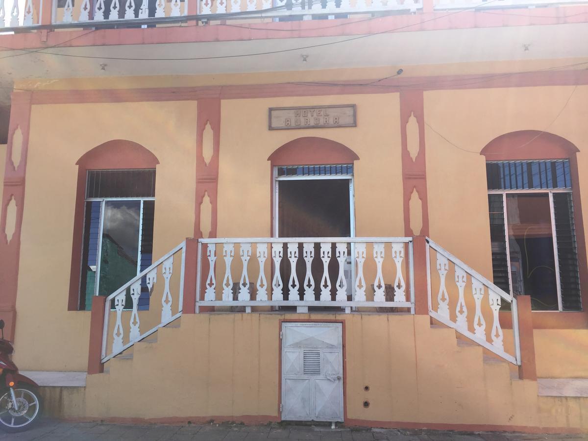 Hotel Aurora Flores Exterior photo